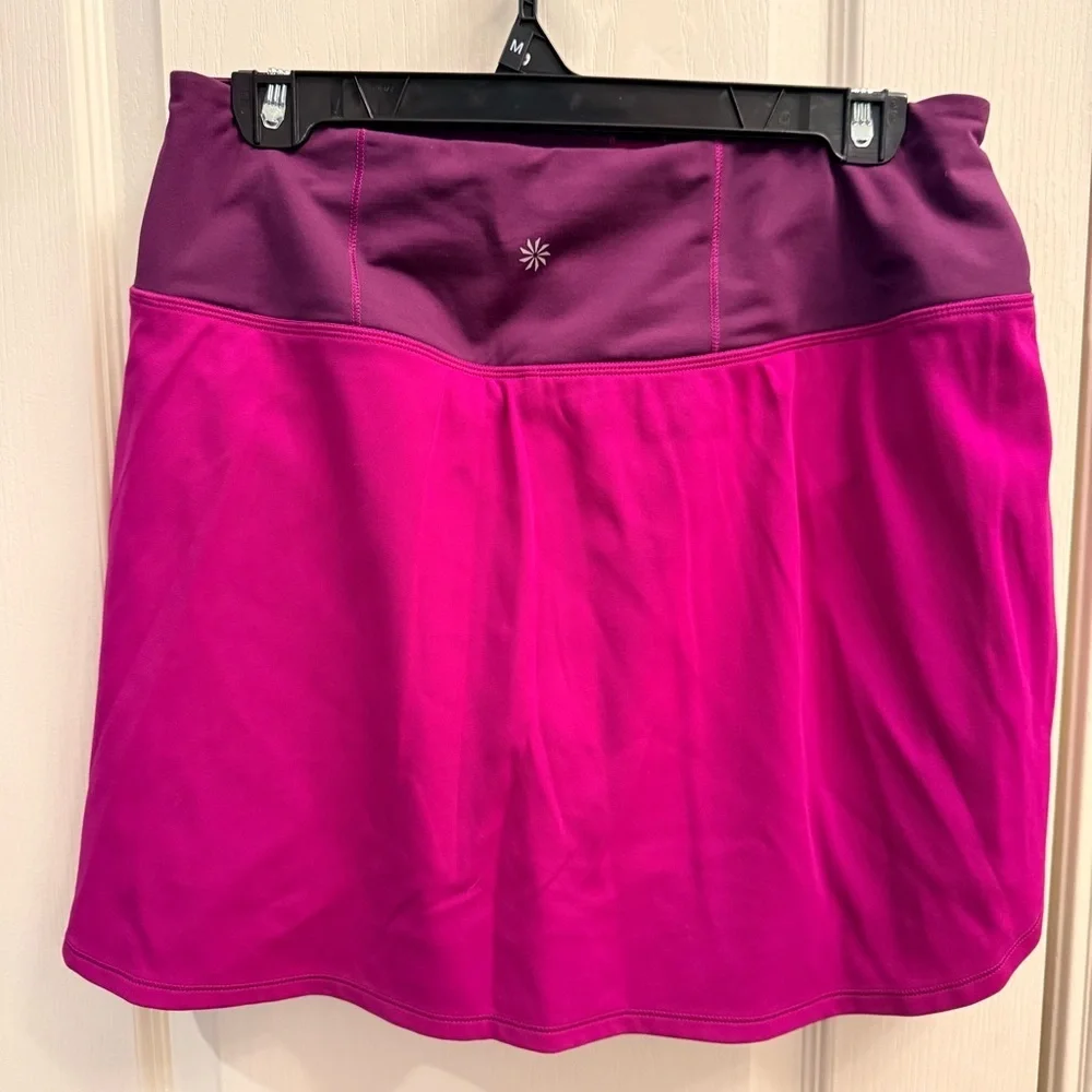 Athleta Fairway Golf Skort. Women size medium - Picture 4 of 6